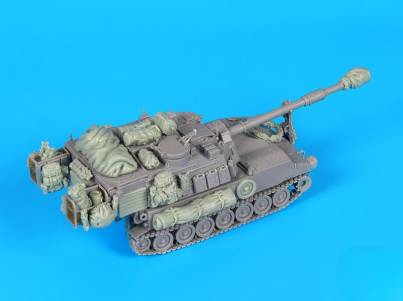 Model Kit Italeri - 1/72 Scale Die-Cast Resin Model Assembled