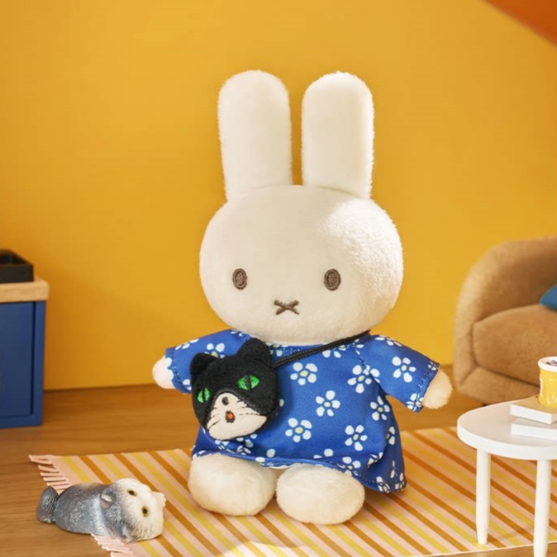 Limited Vipo Miffy Plush Penda - đánh giá và giá Model Kit Brand